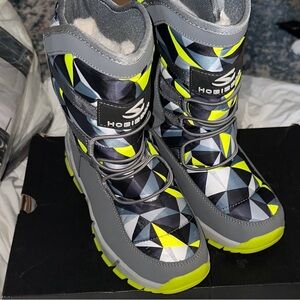 Hobie Kids Gray and Neon Geometric Boots